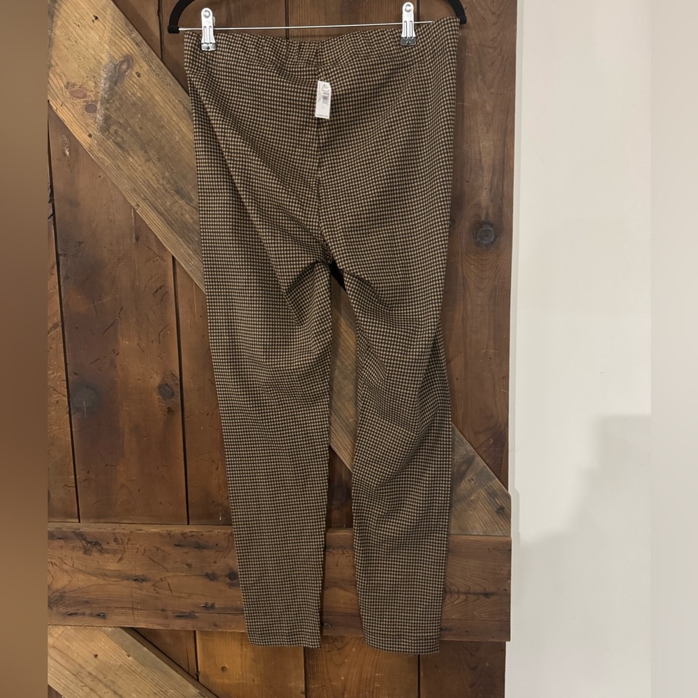 4/$12 Old Navy Brown and Black Houndstooth Leggings - Picture 2 of 3
